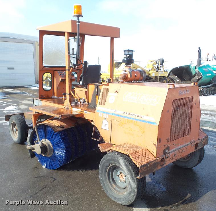 image for item DZ9267 Broce RC300 broom