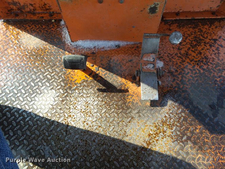 image for item DZ9267 Broce RC300 broom