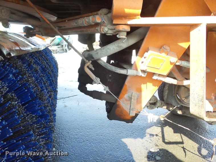 image for item DZ9267 Broce RC300 broom