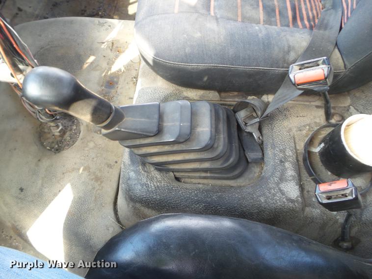 image for item DZ9268 1990 Ford CF7000 oil distributor truck