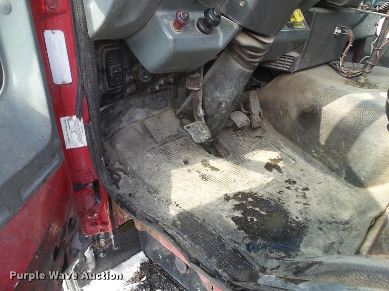 image for item DZ9268 1990 Ford CF7000 oil distributor truck