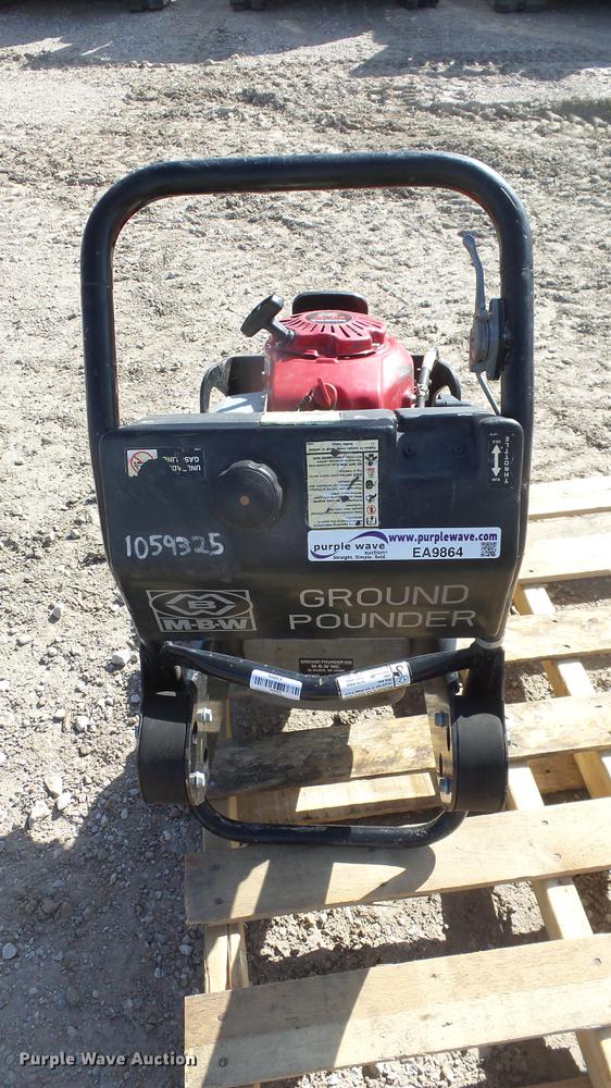 image for item EA9864 MBW R440H Ground Pounder compactor