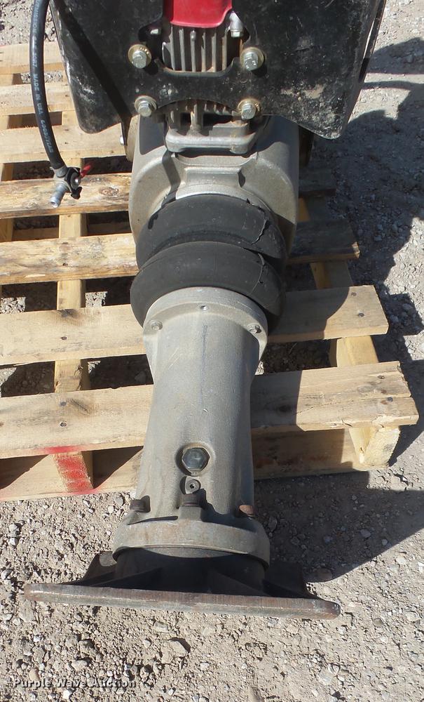 image for item EA9864 MBW R440H Ground Pounder compactor