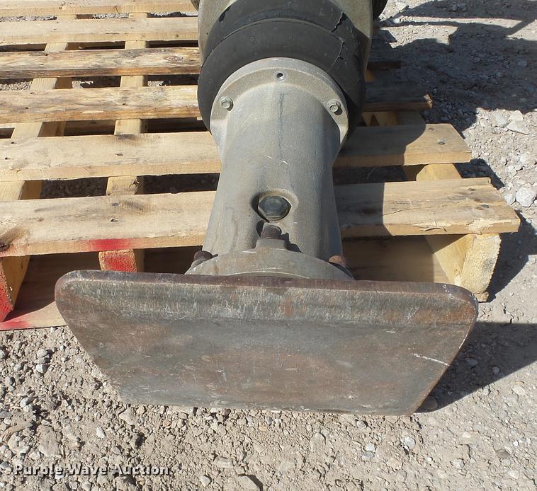 image for item EA9864 MBW R440H Ground Pounder compactor