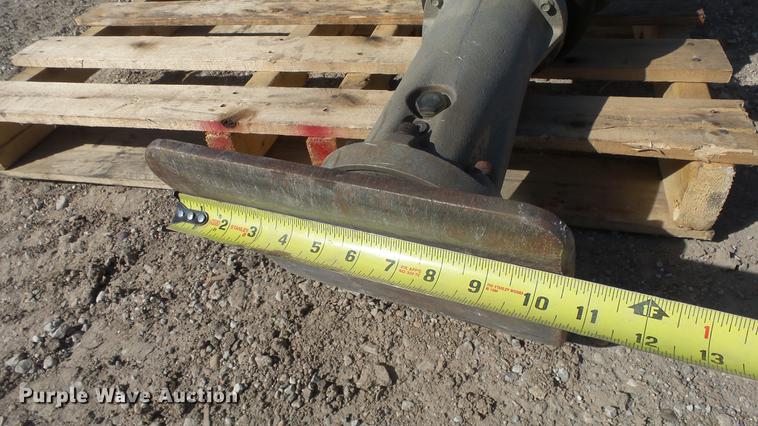 image for item EA9864 MBW R440H Ground Pounder compactor