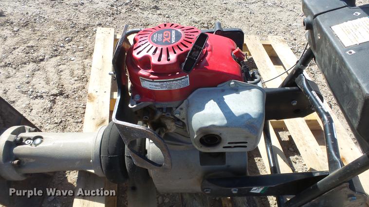 image for item EA9864 MBW R440H Ground Pounder compactor