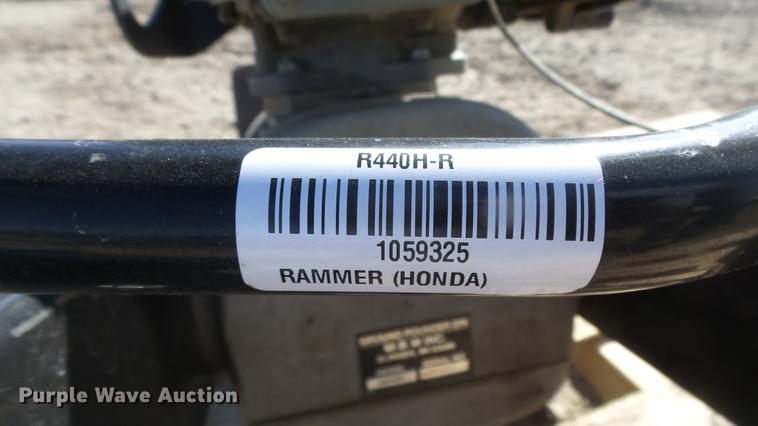 image for item EA9864 MBW R440H Ground Pounder compactor