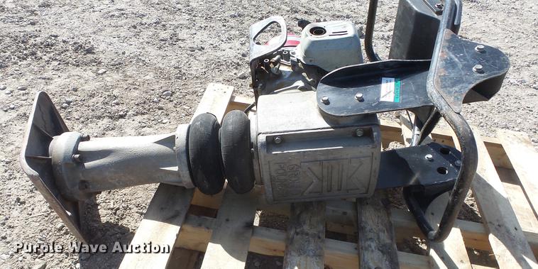 image for item EA9864 MBW R440H Ground Pounder compactor