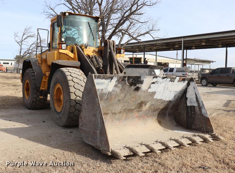 image for item EC9449 2004 Volvo L120E wheel loader