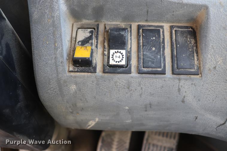 image for item EC9449 2004 Volvo L120E wheel loader