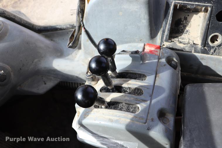 image for item EC9449 2004 Volvo L120E wheel loader