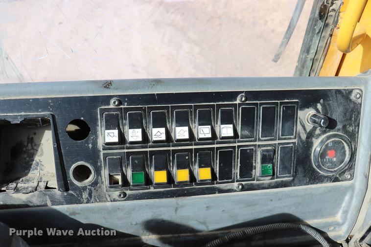 image for item EC9449 2004 Volvo L120E wheel loader