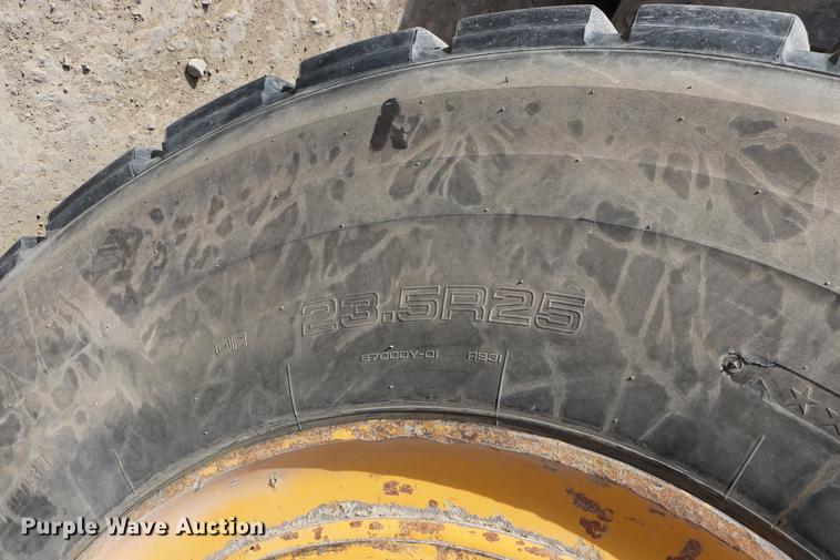 image for item EC9449 2004 Volvo L120E wheel loader