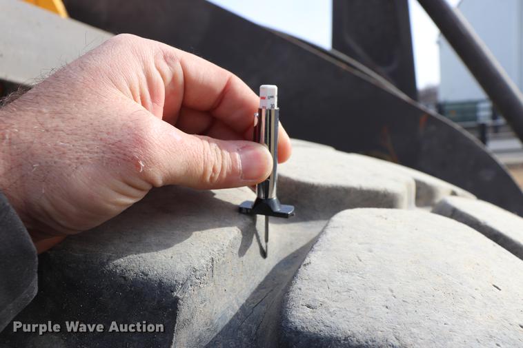 image for item EC9449 2004 Volvo L120E wheel loader