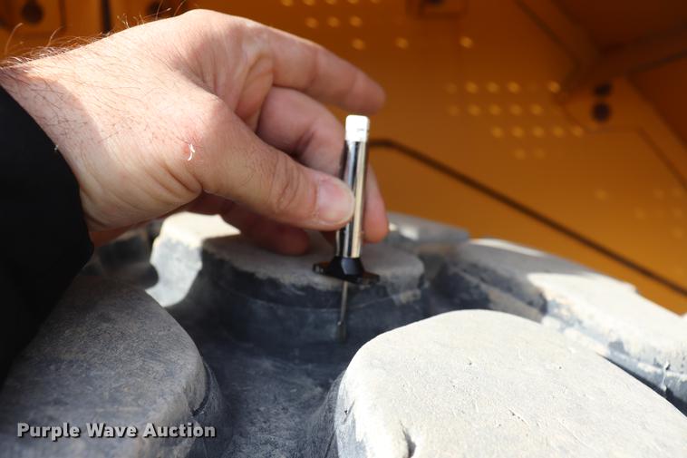 image for item EC9449 2004 Volvo L120E wheel loader