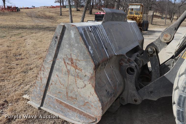 image for item EC9449 2004 Volvo L120E wheel loader