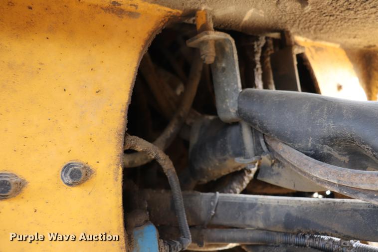 image for item EC9449 2004 Volvo L120E wheel loader