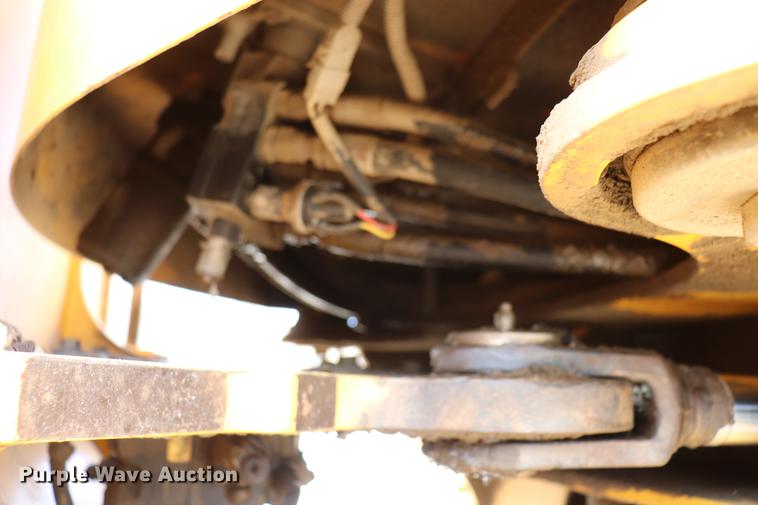 image for item EC9449 2004 Volvo L120E wheel loader