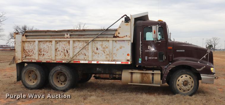 image for item EC9498 1999 International 9200 dump truck