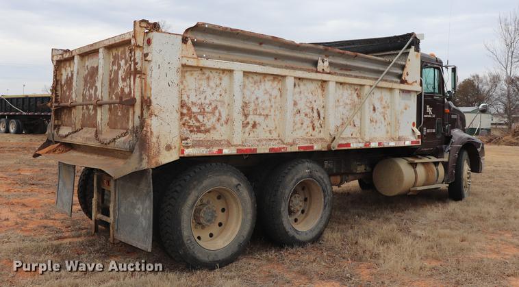 image for item EC9498 1999 International 9200 dump truck