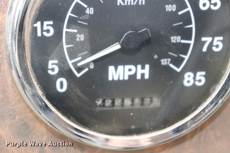 image for item EC9498 1999 International 9200 dump truck