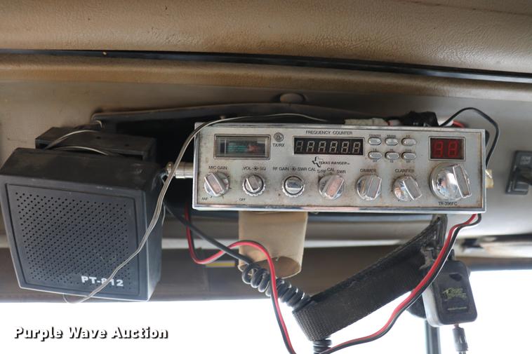 image for item EC9498 1999 International 9200 dump truck