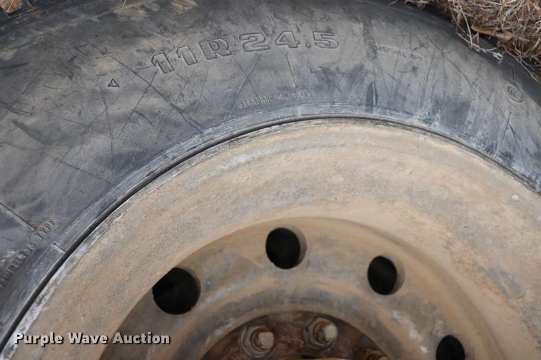 image for item EC9498 1999 International 9200 dump truck