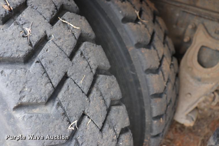 image for item EC9498 1999 International 9200 dump truck