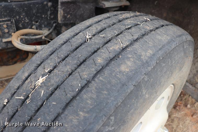 image for item EC9498 1999 International 9200 dump truck