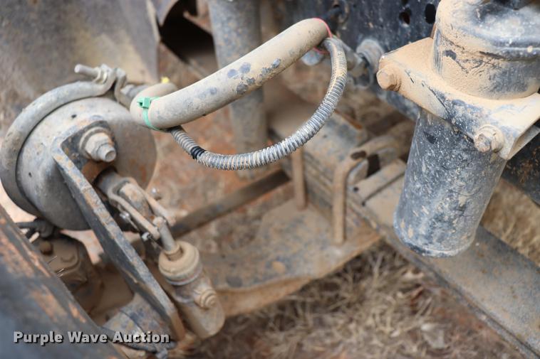 image for item EC9498 1999 International 9200 dump truck