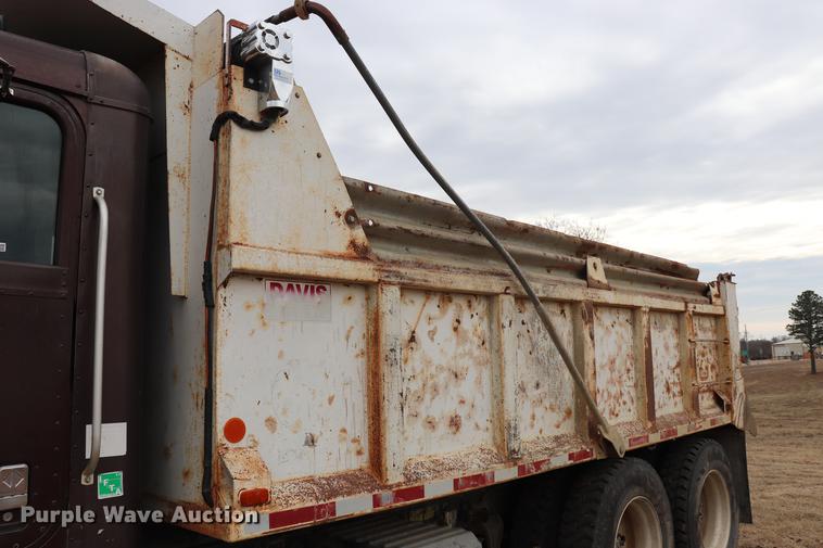 image for item EC9498 1999 International 9200 dump truck