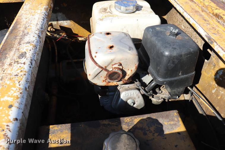 image for item EJ9794 1997 Load King low boy equipment trailer