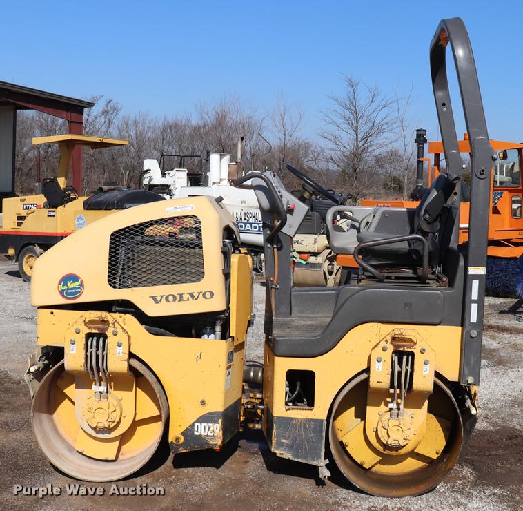 image for item EJ9795 Volvo DD29 double drum vibratory roller