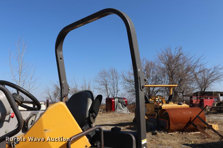 image for item EJ9795 Volvo DD29 double drum vibratory roller