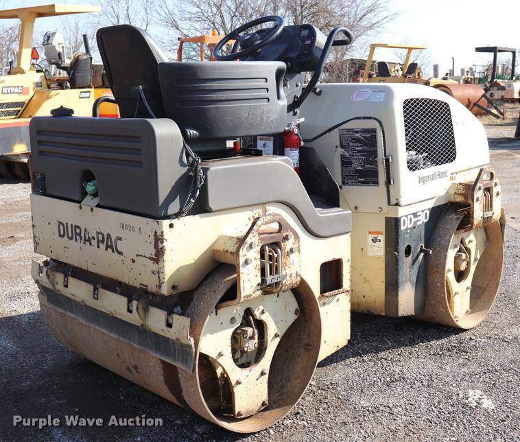 image for item EJ9796 Ingersoll Rand DD30 double drum vibratory roller