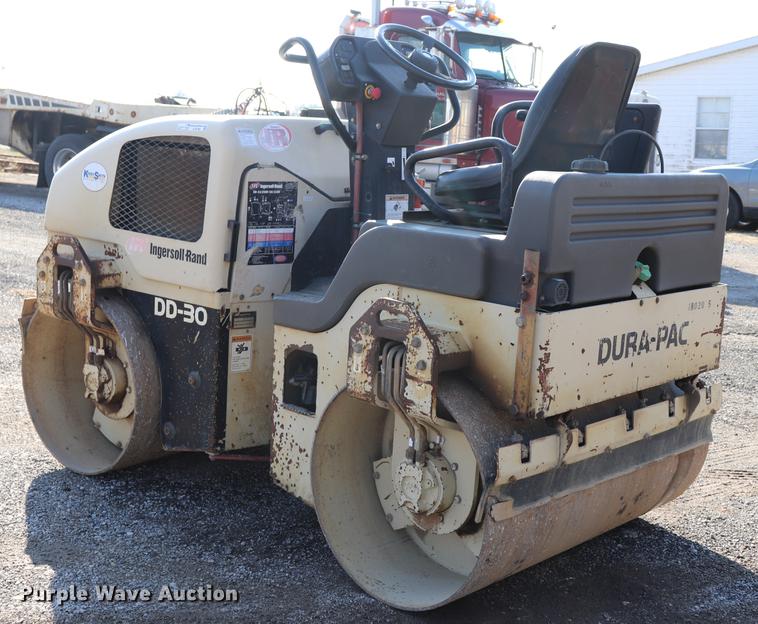 image for item EJ9796 Ingersoll Rand DD30 double drum vibratory roller
