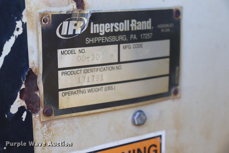 image for item EJ9796 Ingersoll Rand DD30 double drum vibratory roller