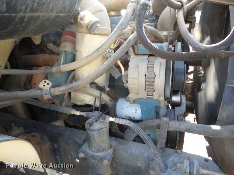 image for item K6287 1998 International 4700 chipper truck