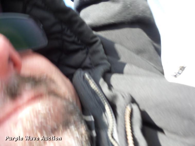 image for item K6287 1998 International 4700 chipper truck