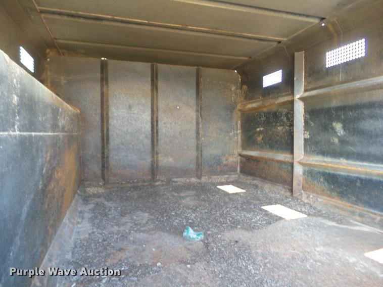 image for item K6287 1998 International 4700 chipper truck