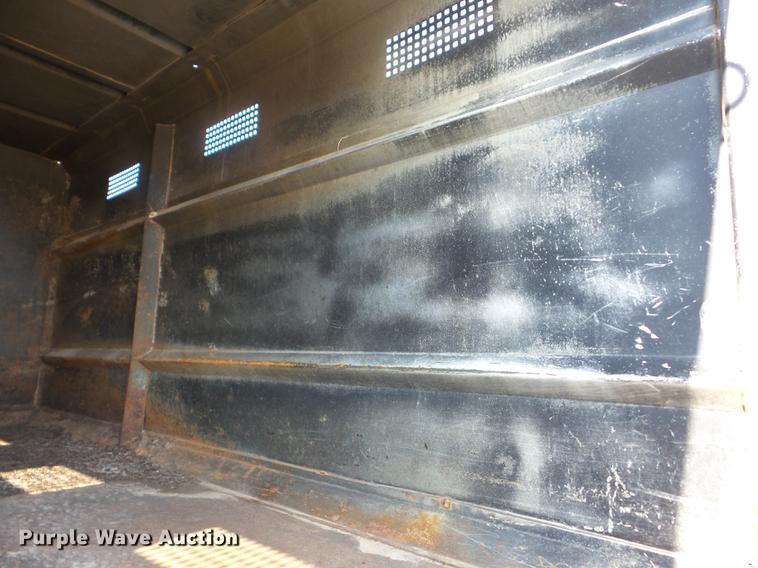 image for item K6287 1998 International 4700 chipper truck