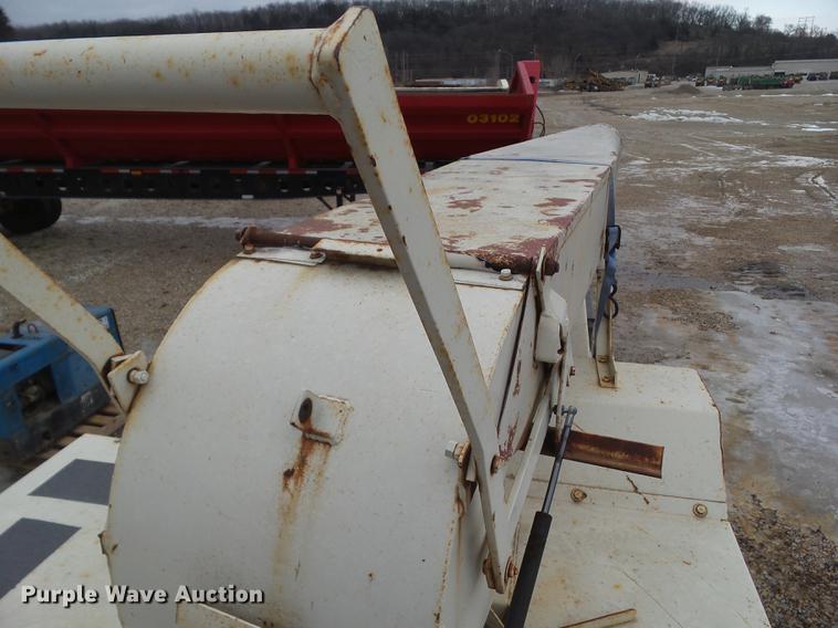 image for item L5660 Finn Corporation B250 straw blower