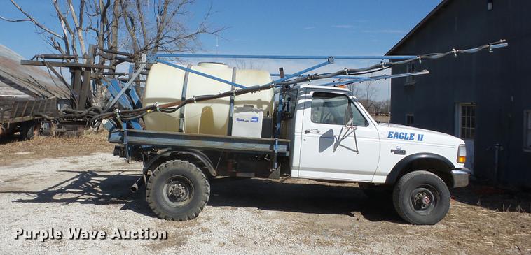 image for item AY9578 1992 Ford F350 applicator truck