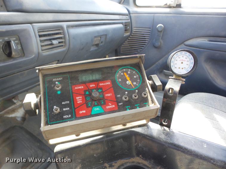 image for item AY9578 1992 Ford F350 applicator truck