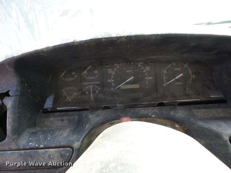 image for item AY9578 1992 Ford F350 applicator truck