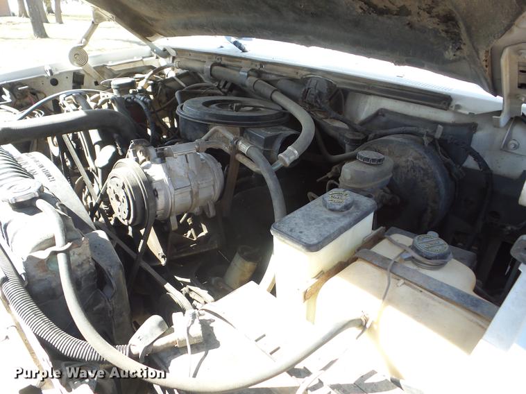 image for item AY9578 1992 Ford F350 applicator truck