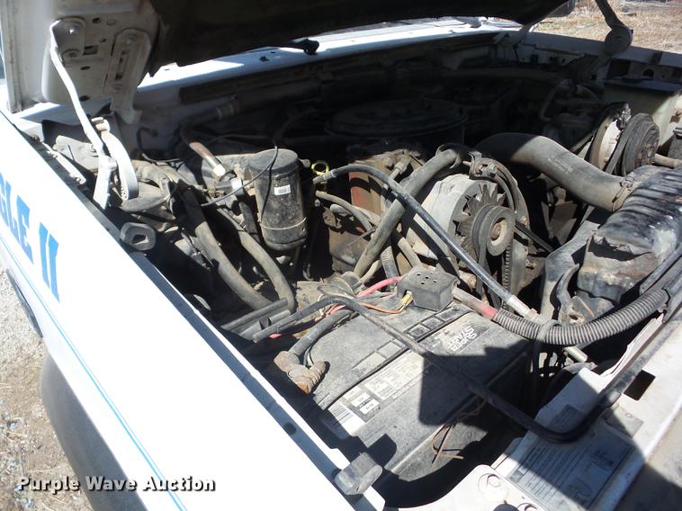 image for item AY9578 1992 Ford F350 applicator truck