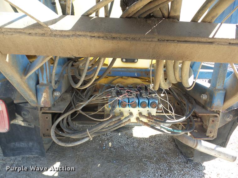 image for item AY9578 1992 Ford F350 applicator truck