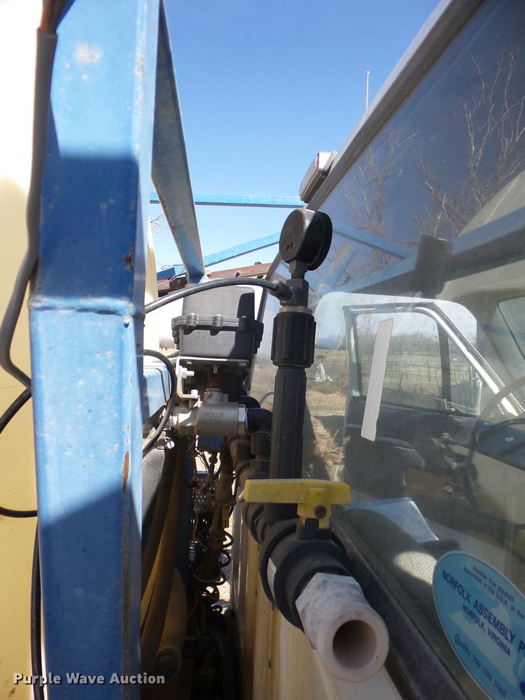 image for item AY9578 1992 Ford F350 applicator truck