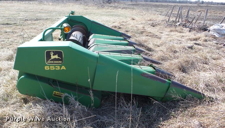 image for item AY9579 John Deere 653A row crop head